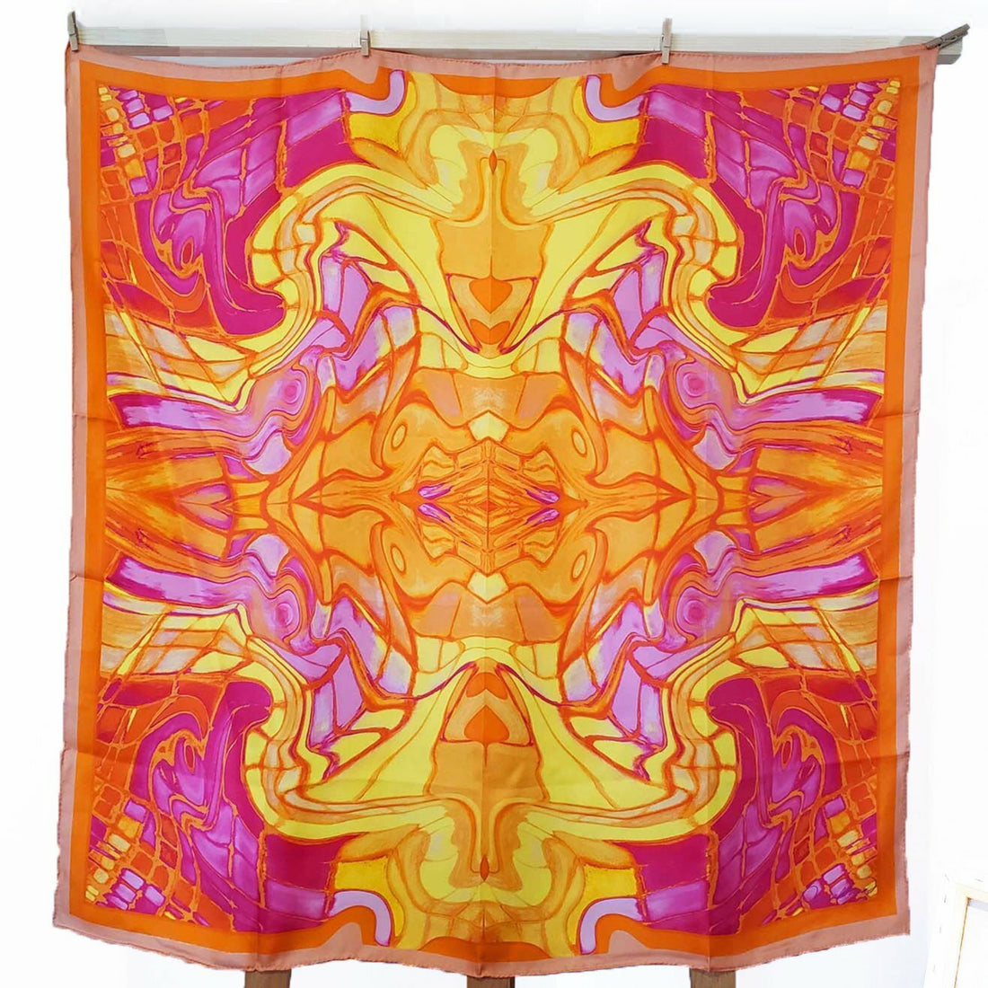 Pañuelo de Seda Groovy Rose Carré 90