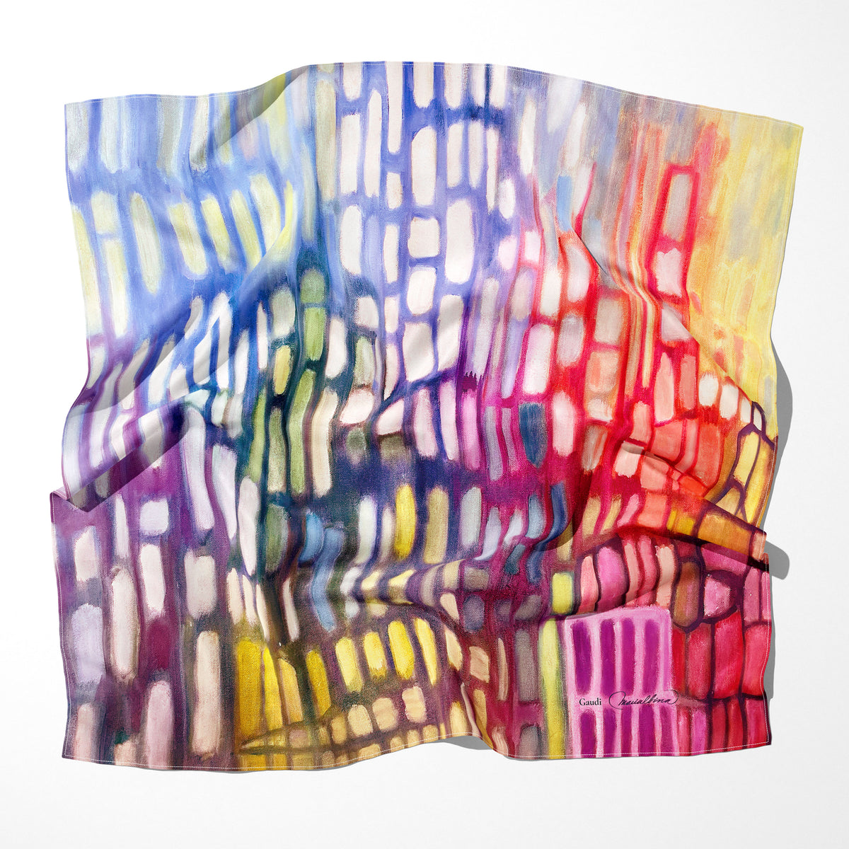 Gaudiano, pañuelo 100% seda de 70x70 cm inspirado en Gaudí y la Sagrada Familia. Nace del óleo original Ciudad Nevada. Edición limitada a 8 piezas.