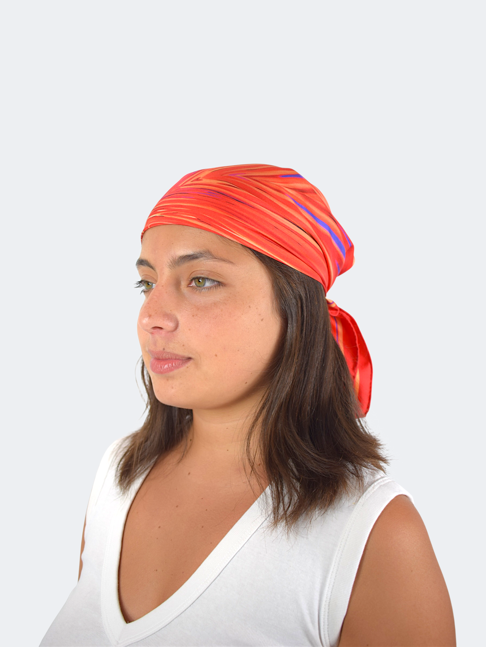 poppy roja over head