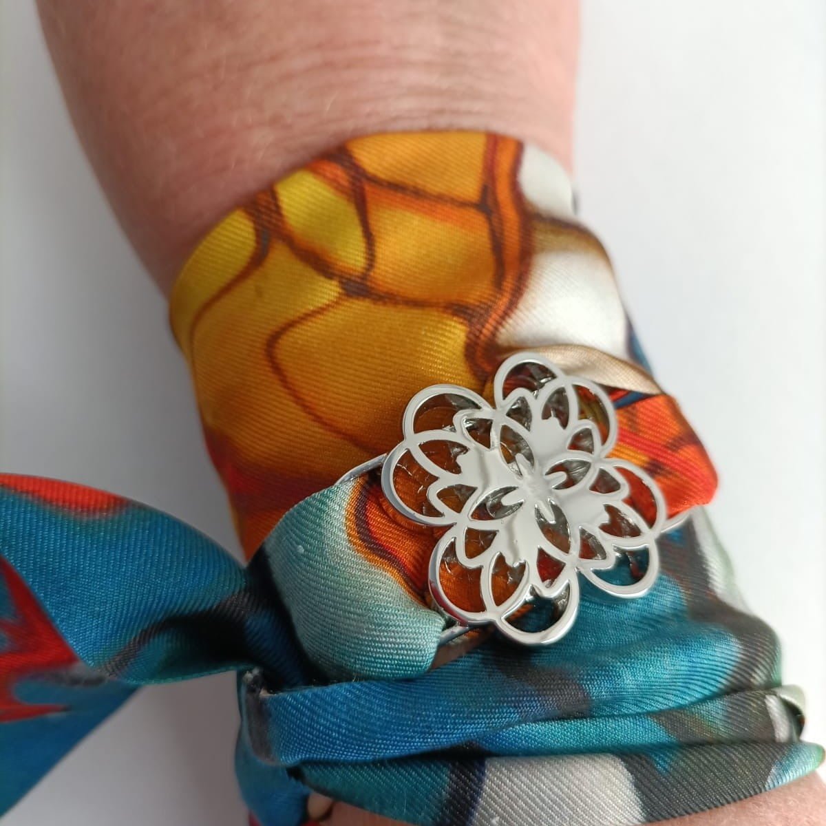 Hebilla Anagrama Plateada