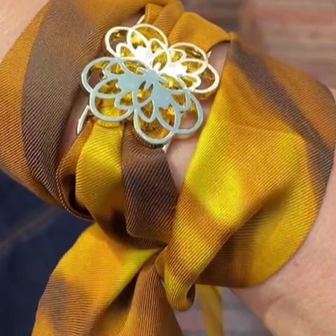 Hebilla Anagrama Amarilla