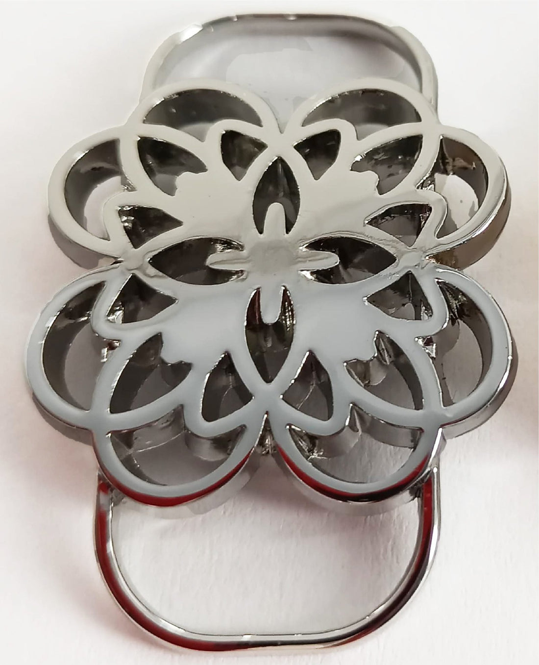 Pañuelo de Seda Estiu 140 – Tonos Pasteles de Verano y Elegancia Todo el Año en un Accesorio Versátil Acabado a Mano