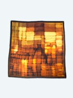 Luces de la Ciudad 90 Silk Carré – Urban Elegance and Golden Nightfall in a Hand-Finished Scarf