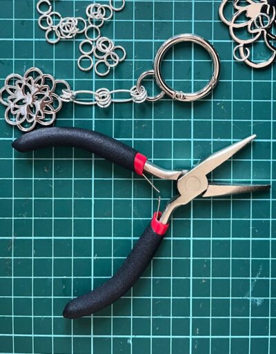 accessories for keychain making Llavero Mini Anagrama Plateado - Image 3